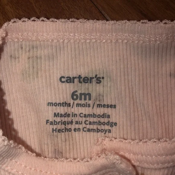 Baby girl, six month button front onesie - Picture 3 of 4